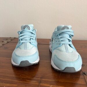 Nike Huarache Blue Sneakers Mesh Upper Low-Top